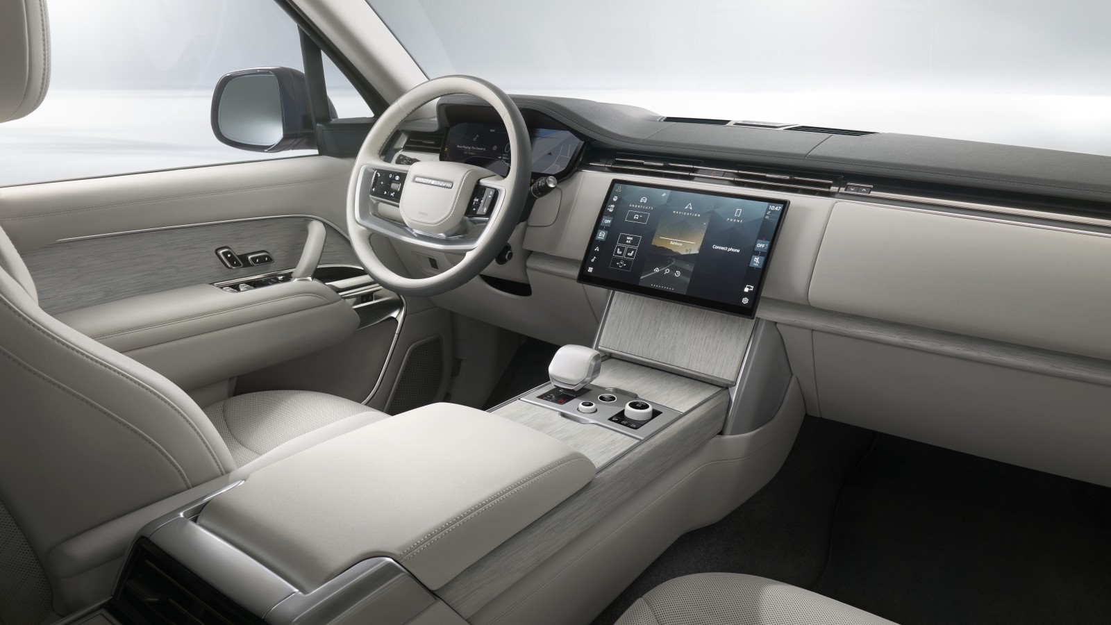 Range Rover SV Ultra Pushes the Flagship SUV Further Into Luxury Territory